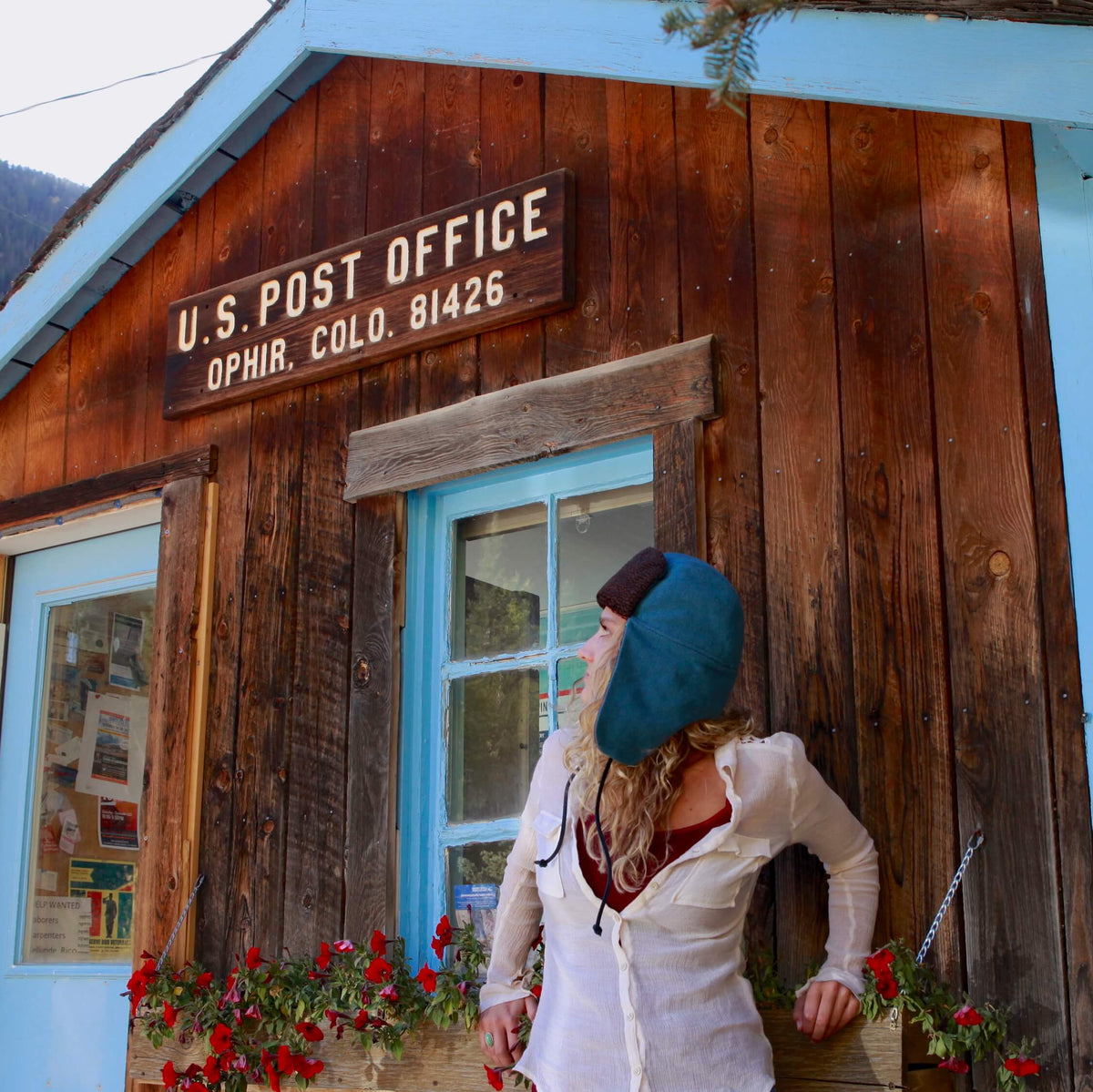 "1876" Hat - Light Blue Wool With Brown-Teal-Rose Floral Lining